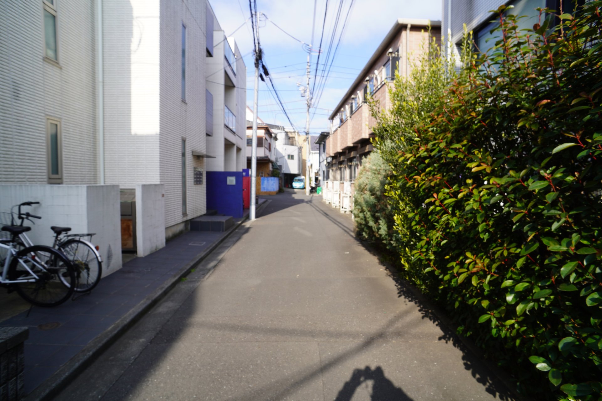 前面道路含む外観