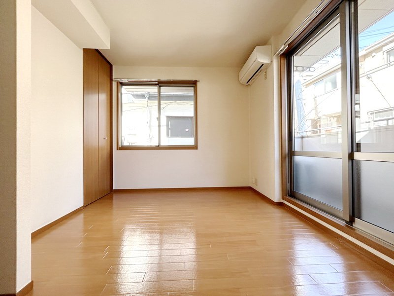 お部屋探しは株式会社 タウンハウジング までお気軽にお問合せ下さい。
クレジットカード決済・首都圏を中心直営143店舗 仲介件数全国2位の豊富な実績!諸費用・審査等・何でもご相談下さい。