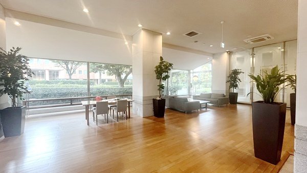 お問合せは(株)タウンハウジングレジデンス事業部【03-5563-9055】までお気軽にお問合せ下さい。