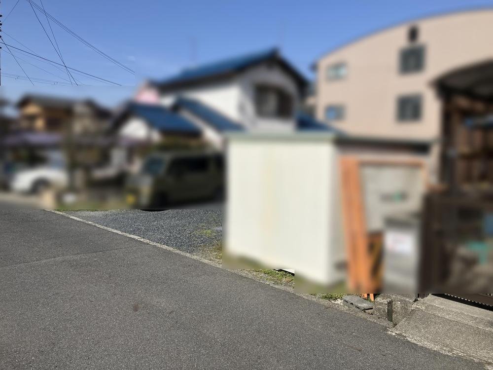 前面道路含む外観