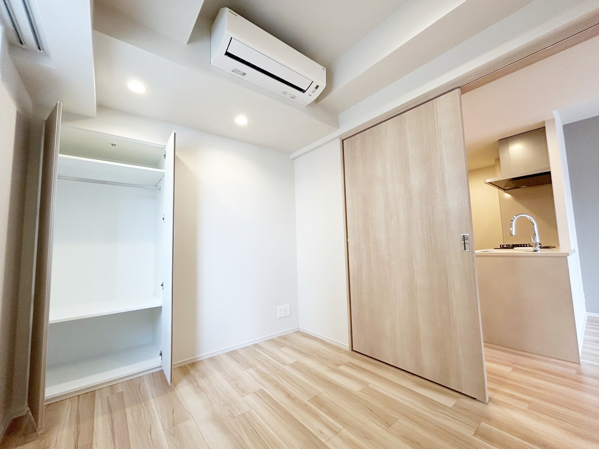 お部屋探しは株式会社 タウンハウジング までお気軽にお問合せ下さい。
クレジットカード決済・首都圏を中心直営143店舗 仲介件数全国2位の豊富な実績!諸費用・審査等・何でもご相談下さい。