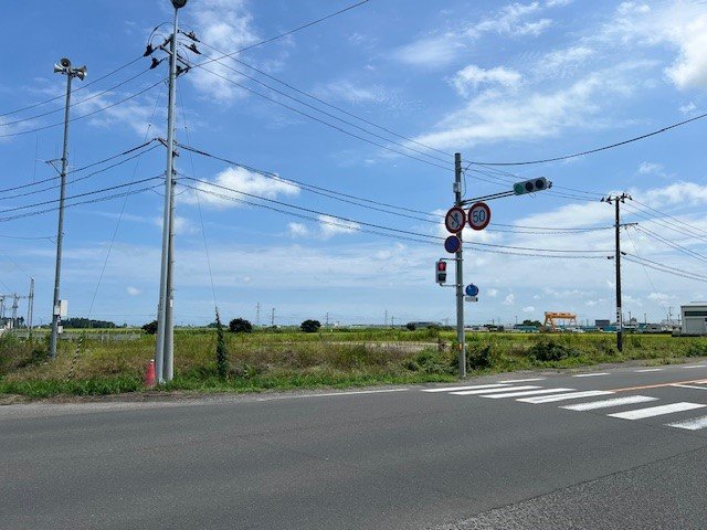 前面道路含む外観