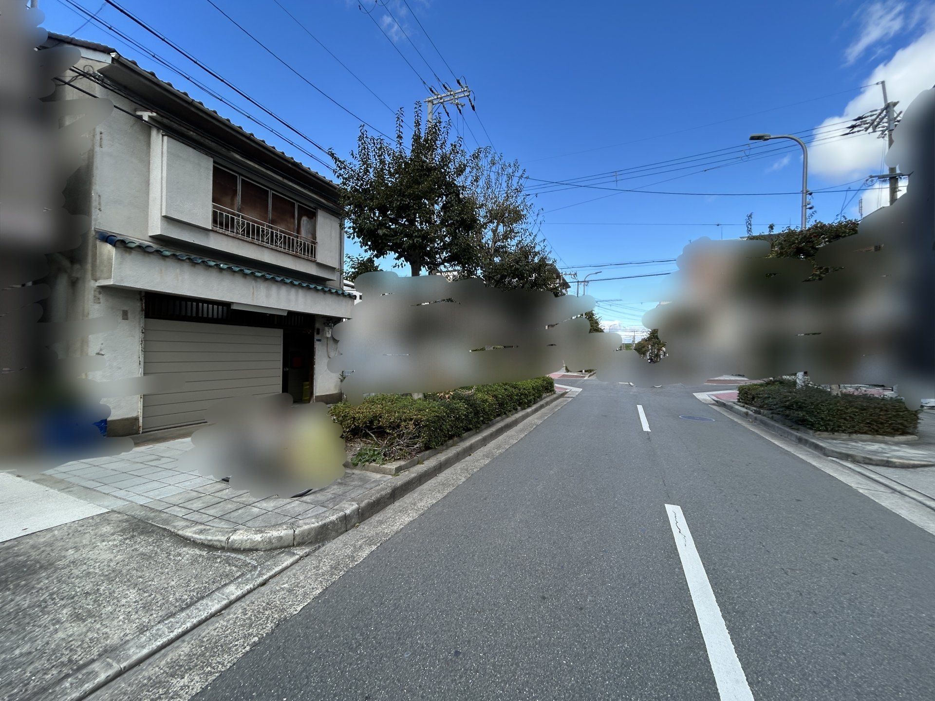 前面道路含む外観