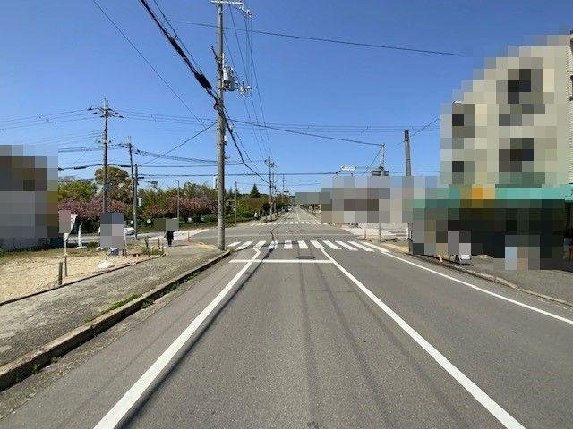 前面道路含む外観