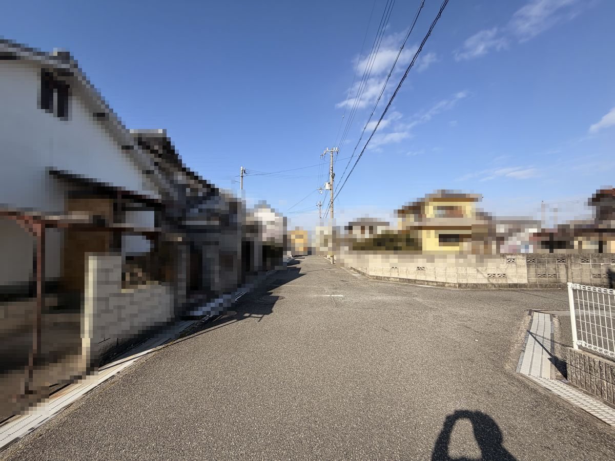 前面道路含む外観