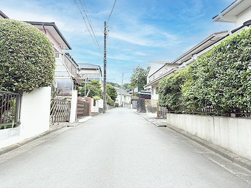 前面道路含む外観