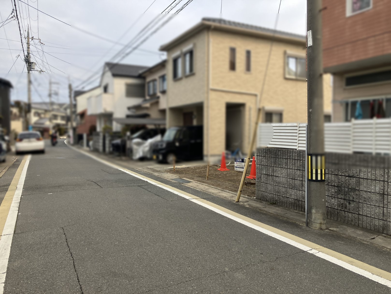 前面道路含む外観