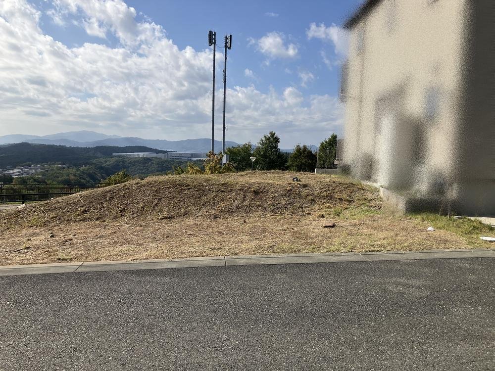 前面道路含む外観