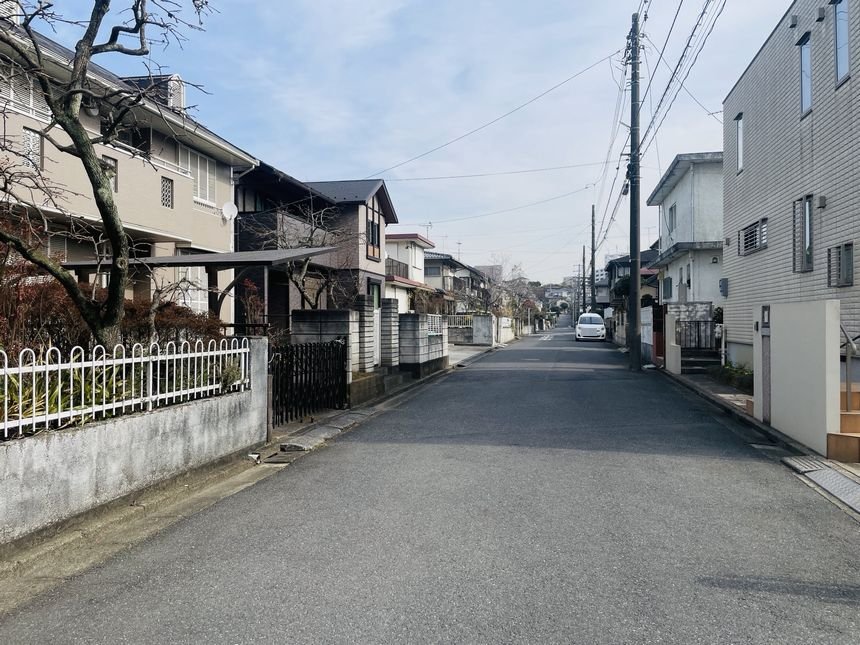 前面道路含む外観