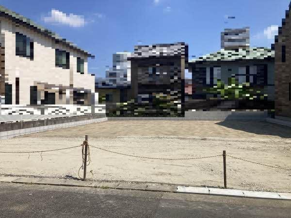 前面道路含む外観