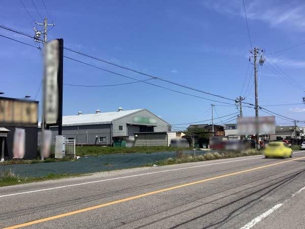 前面道路含む外観