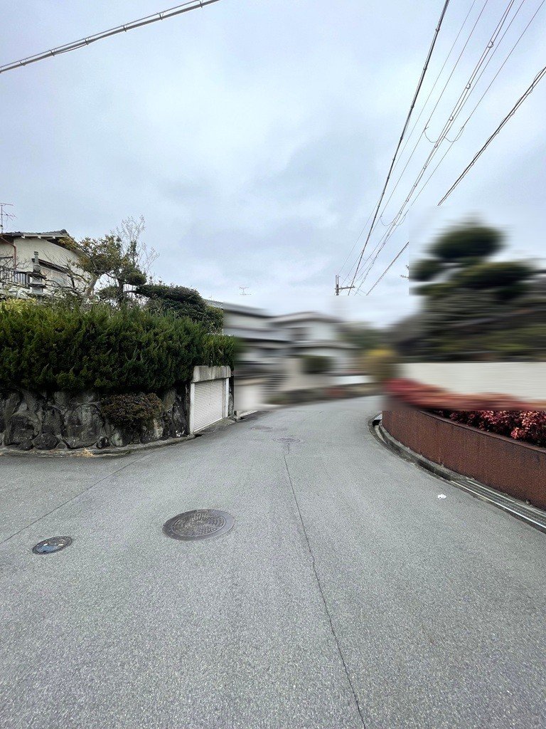 前面道路含む外観