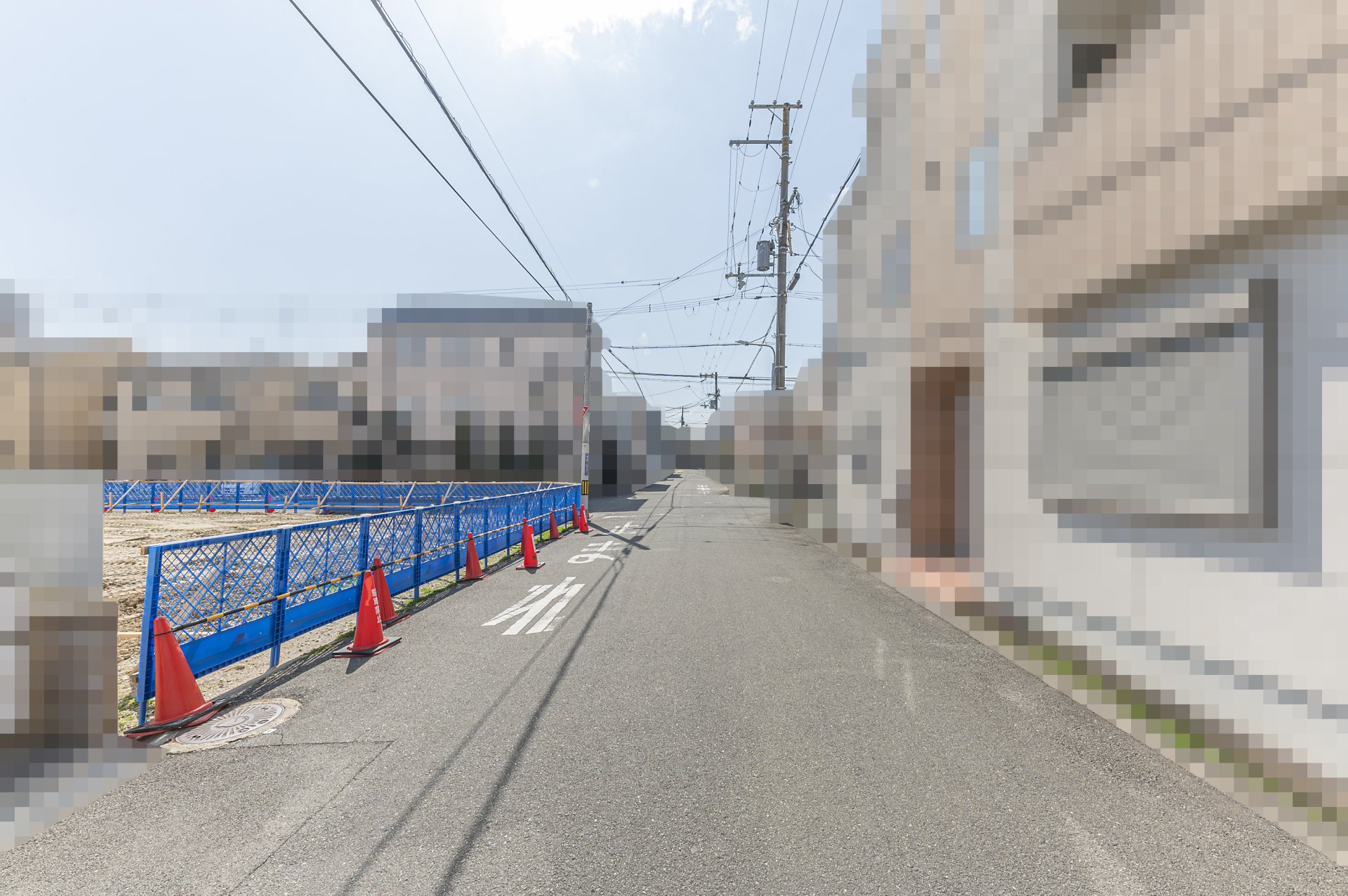 前面道路含む外観