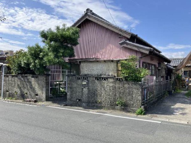 前面道路含む外観