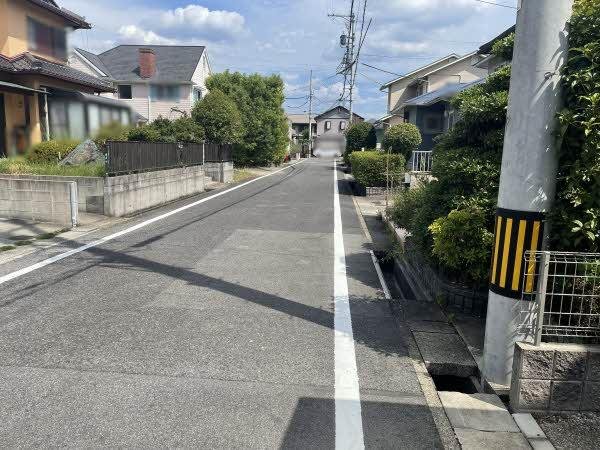 前面道路含む外観