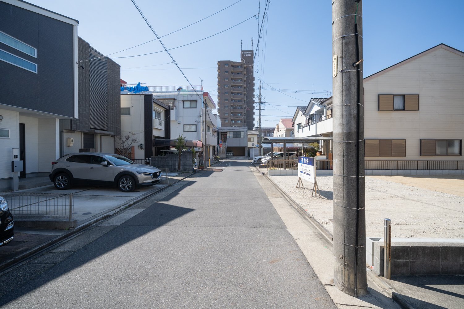 前面道路含む外観