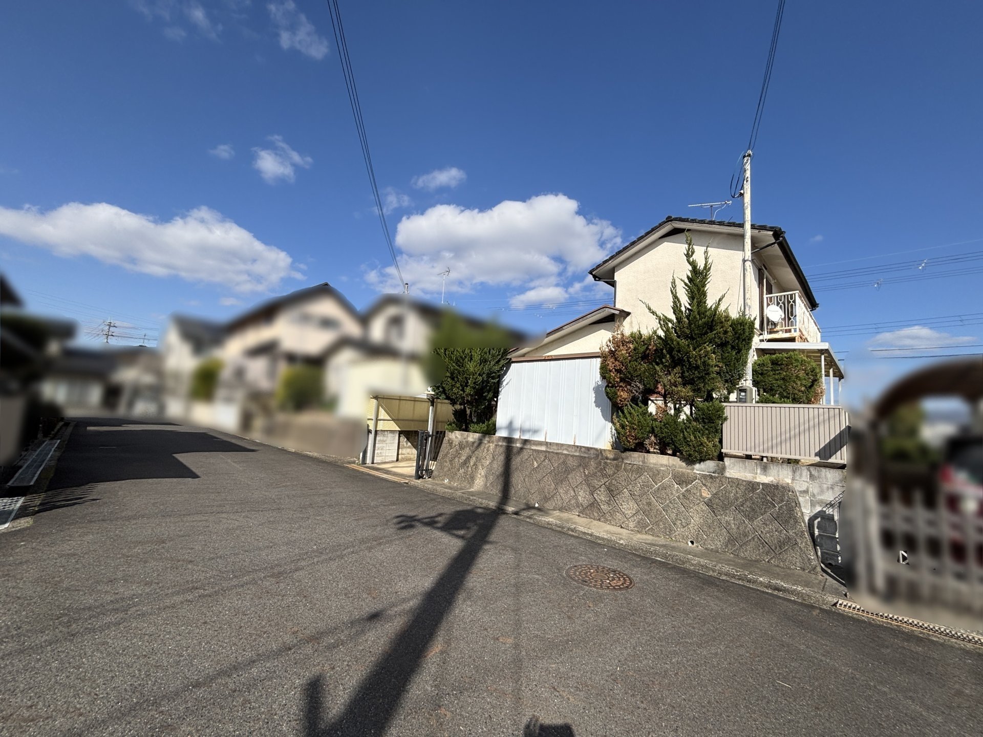 前面道路含む外観