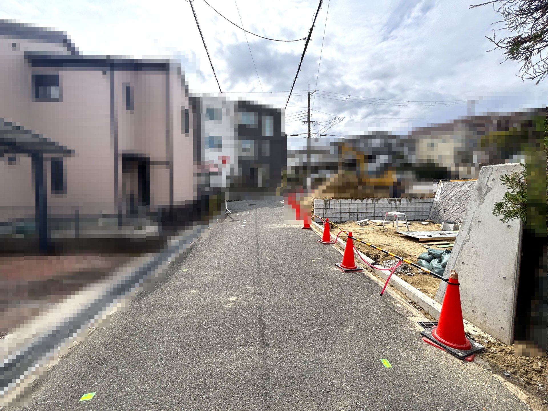 前面道路含む外観