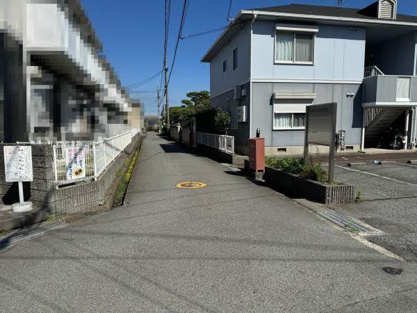 前面道路含む外観