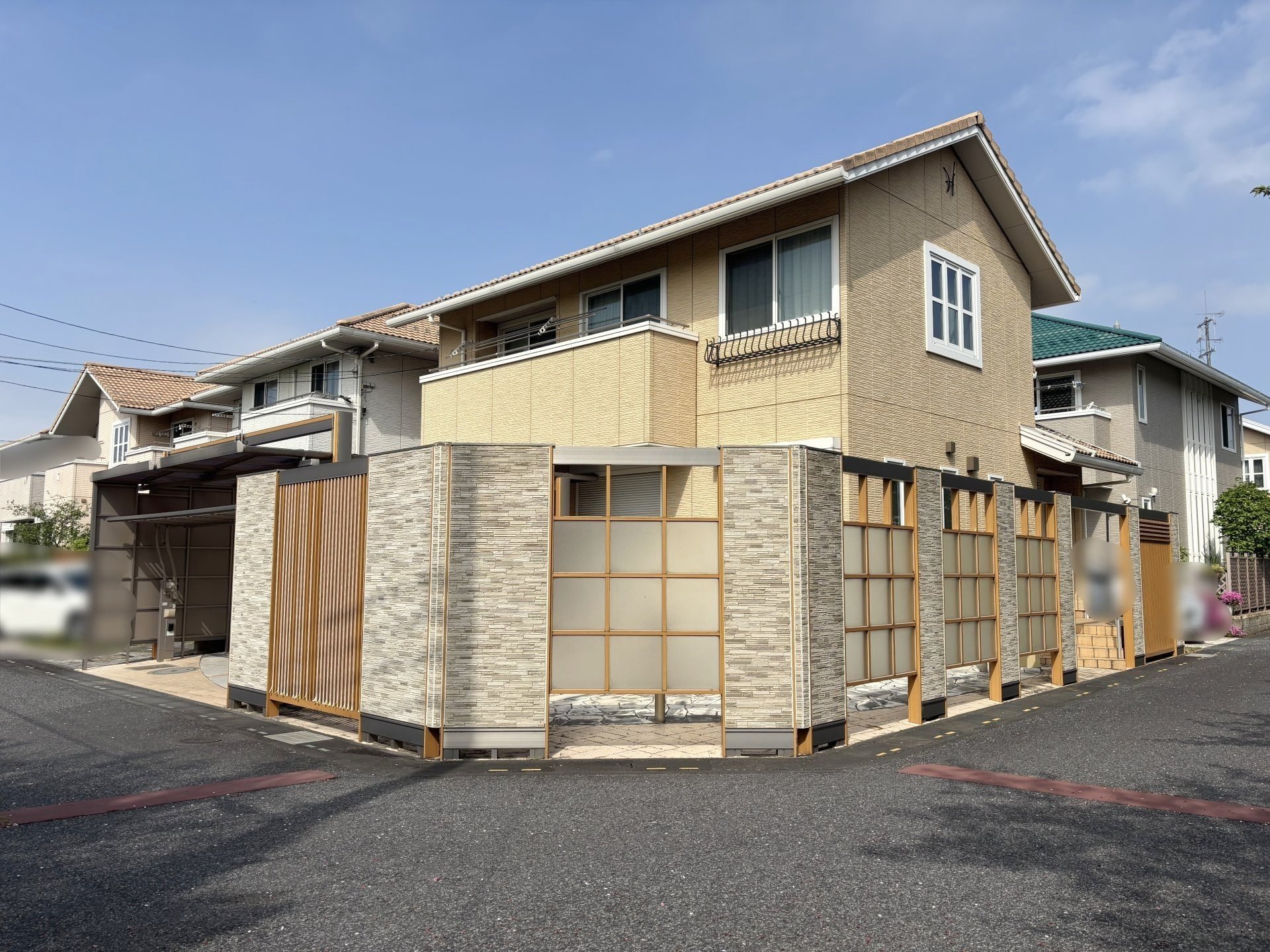 前面道路含む外観