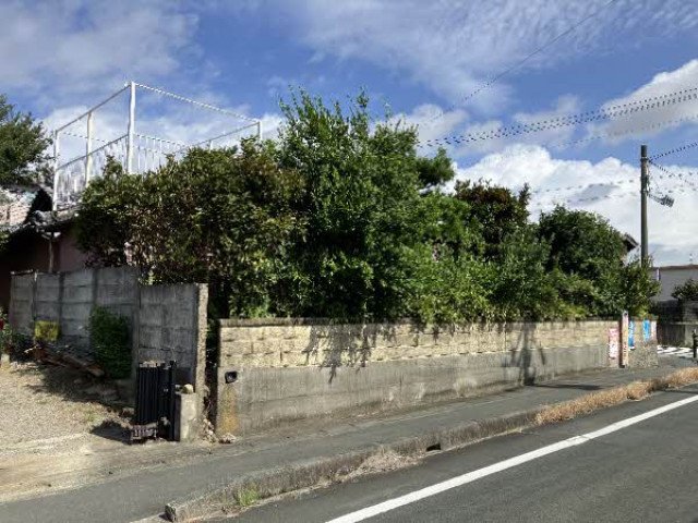 前面道路含む外観