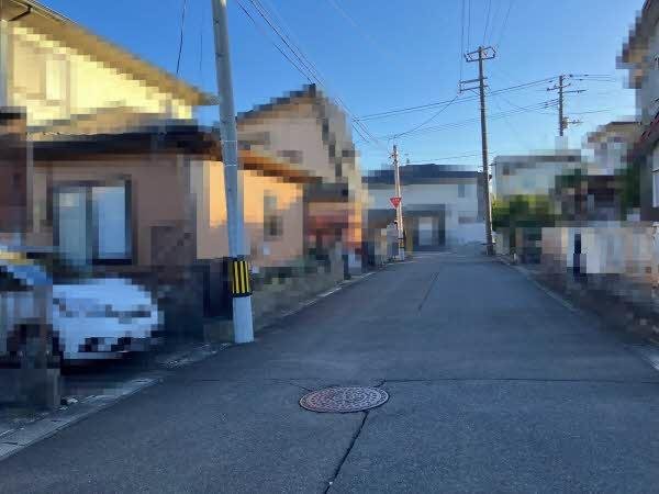 前面道路含む外観