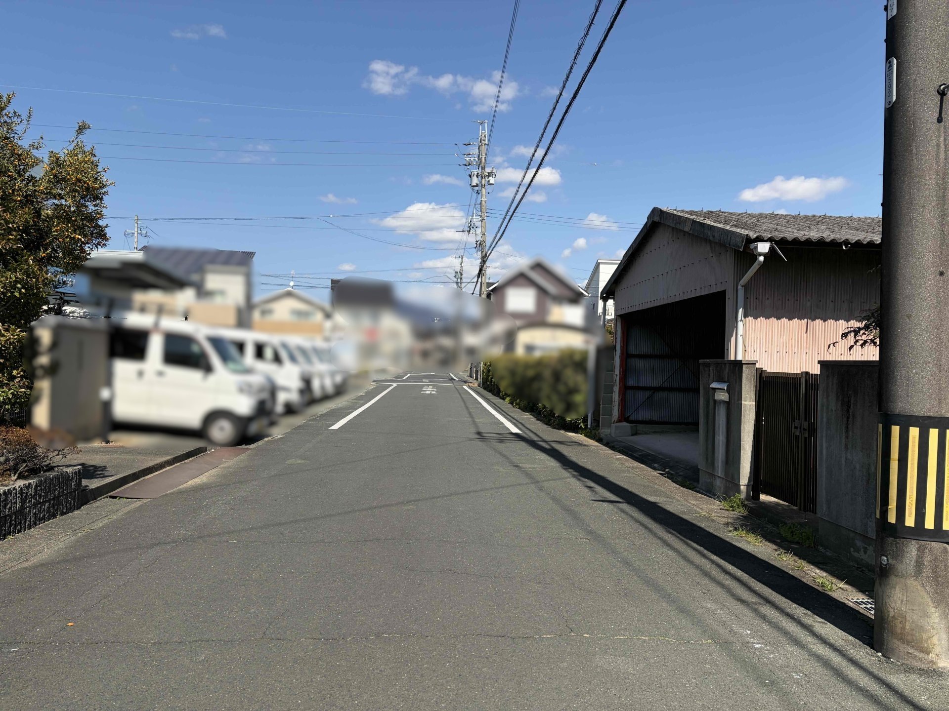 前面道路含む外観