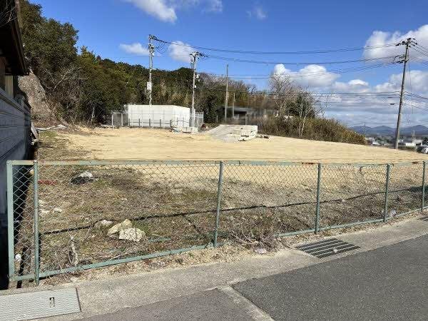 前面道路含む外観