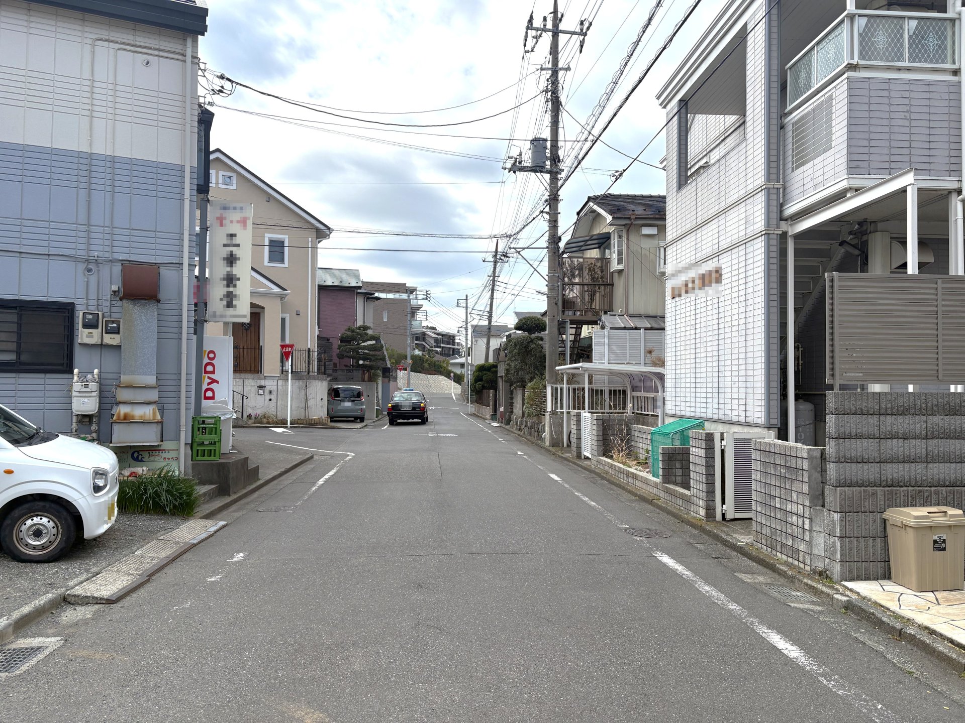 前面道路含む外観