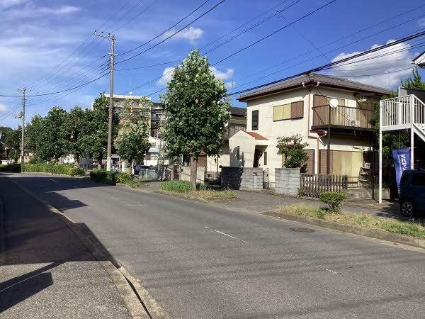 前面道路含む外観