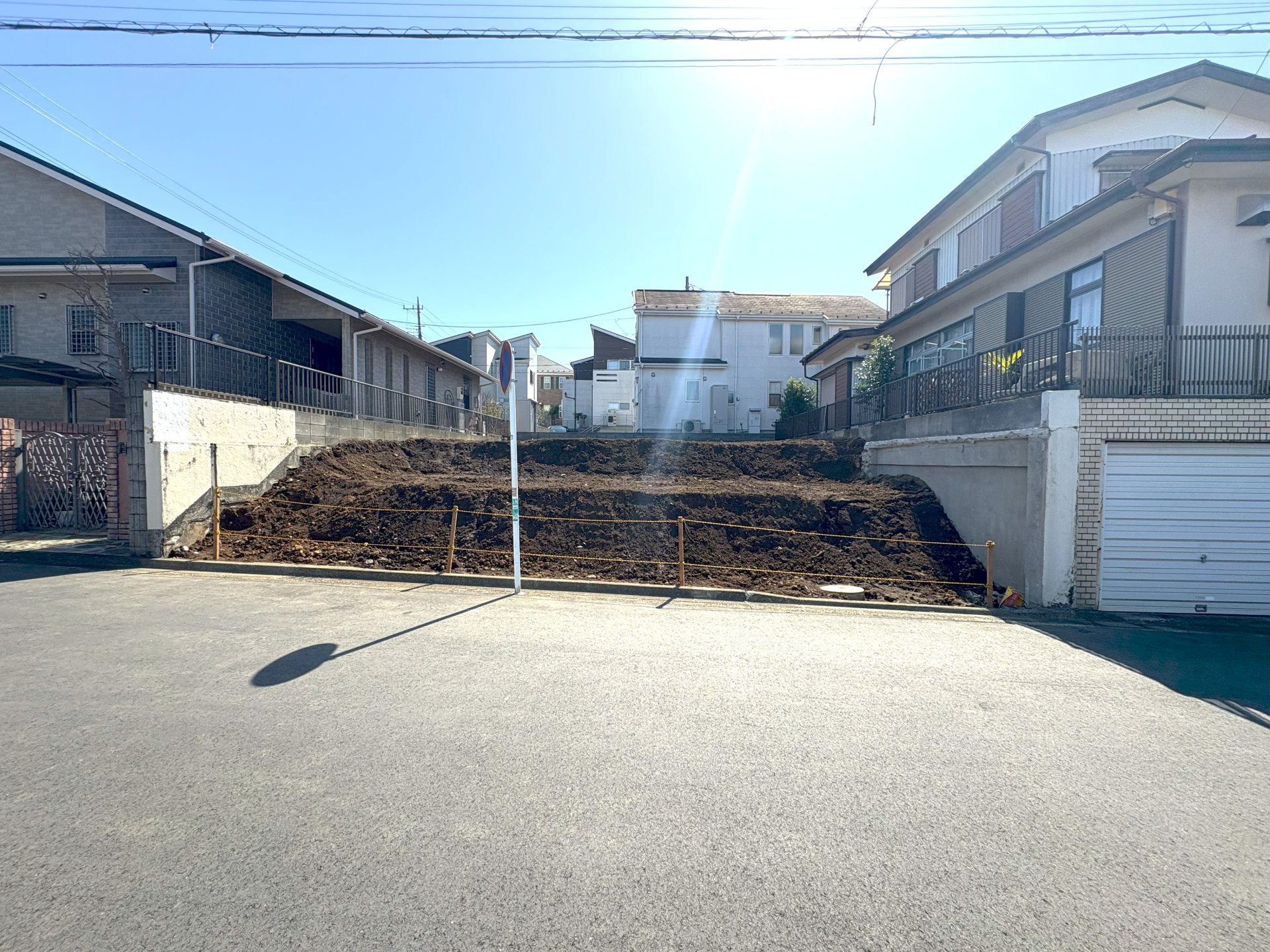 前面道路含む外観