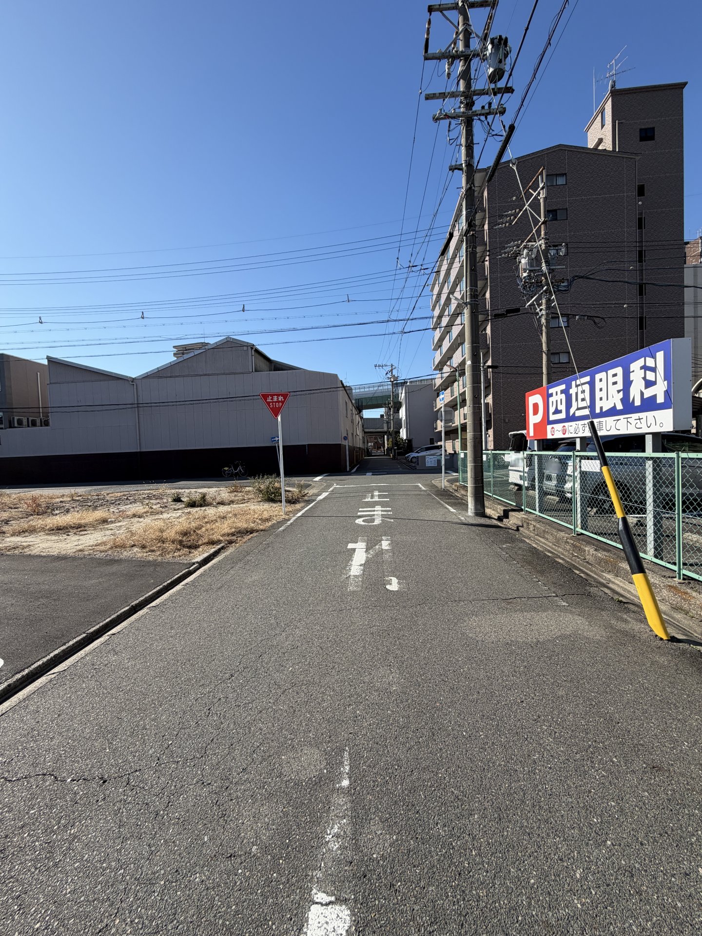 前面道路含む外観