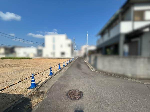 前面道路含む外観