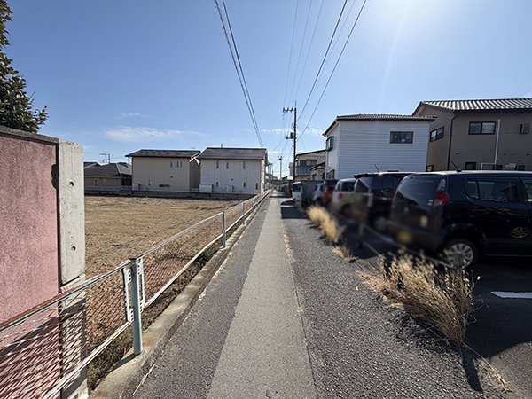 前面道路含む外観