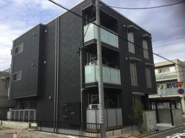 前面道路含む外観