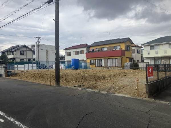 前面道路含む外観