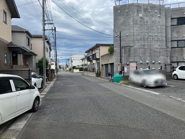 前面道路含む外観