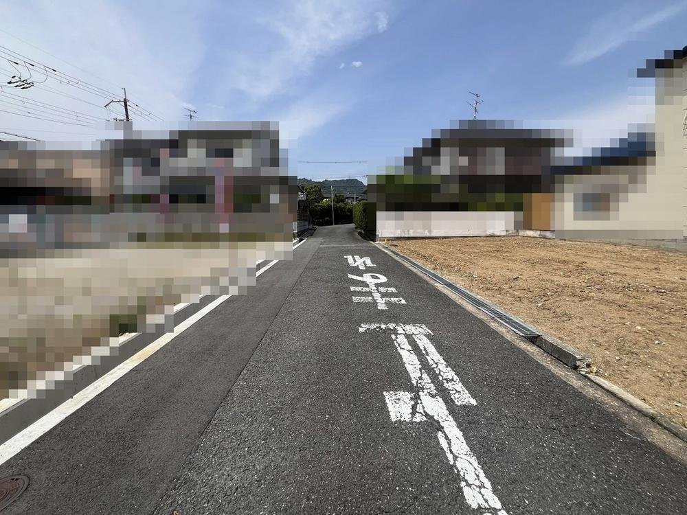 前面道路含む外観