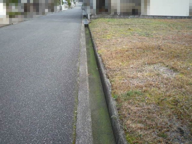 前面道路含む外観