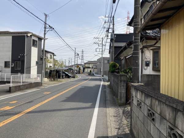 前面道路含む外観