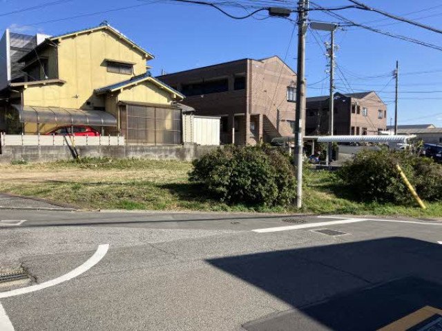 前面道路含む外観