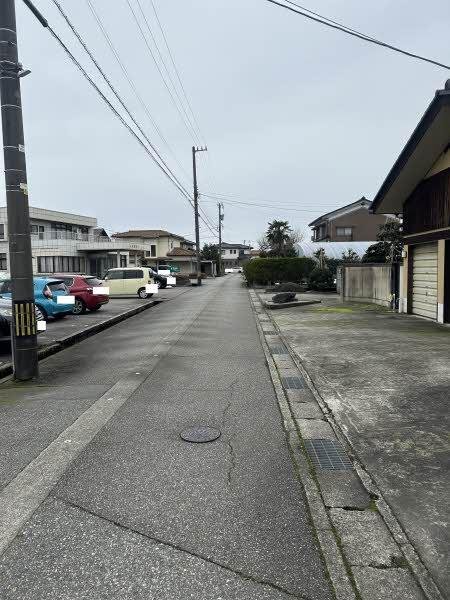 前面道路含む外観