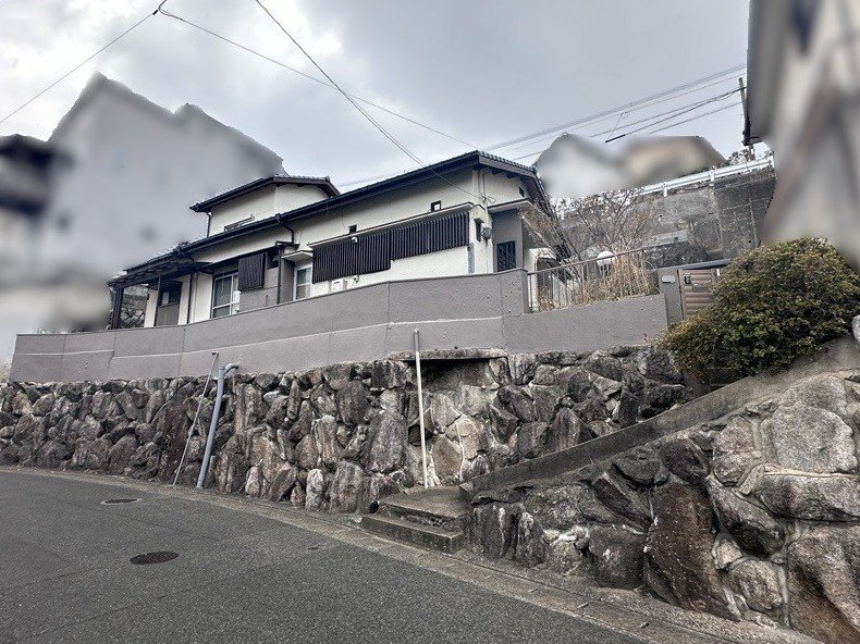 前面道路含む外観