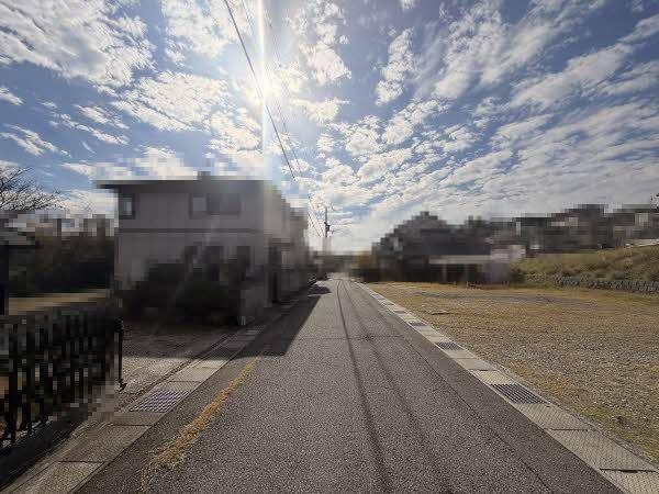 前面道路含む外観