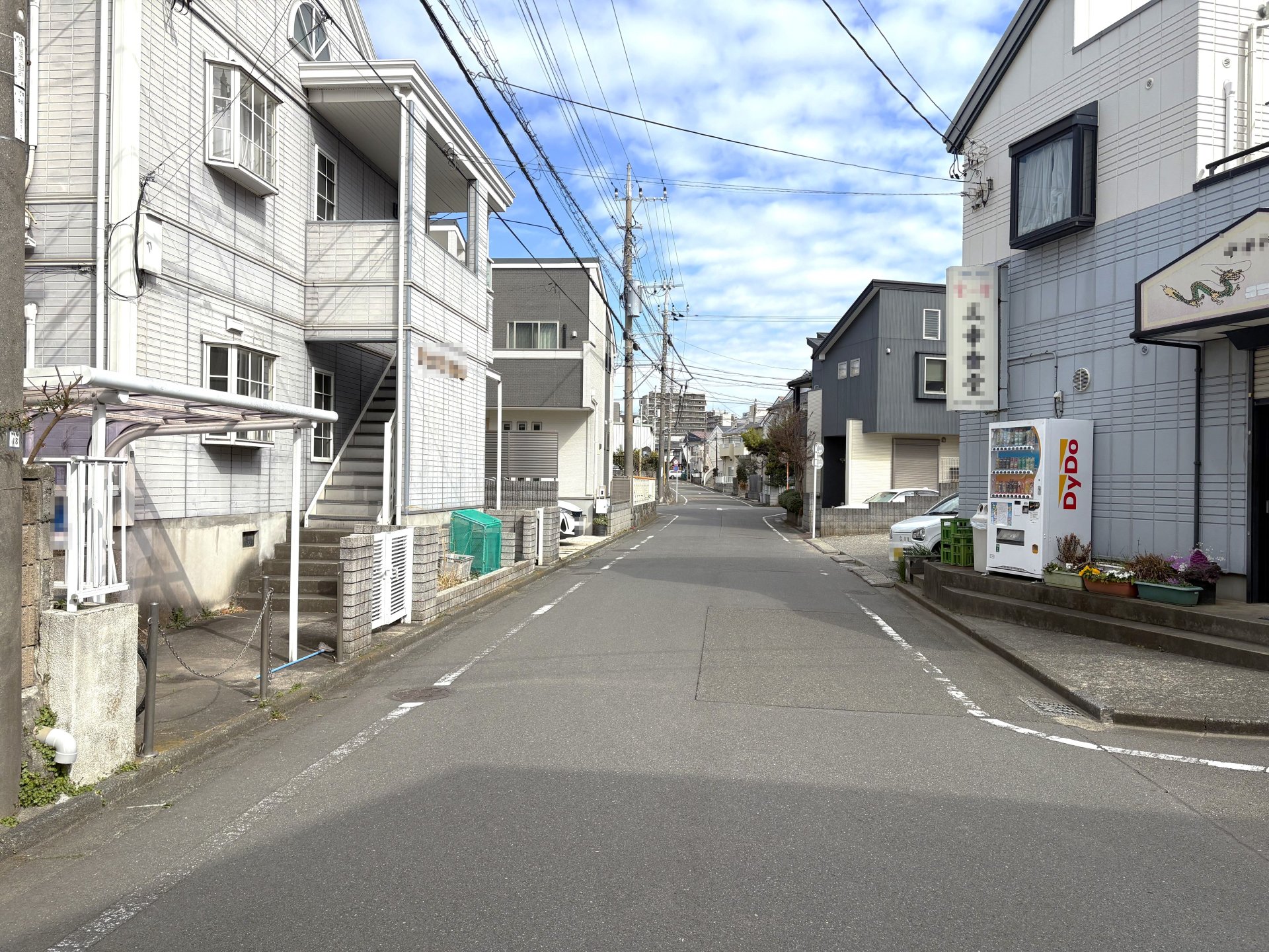 前面道路含む外観