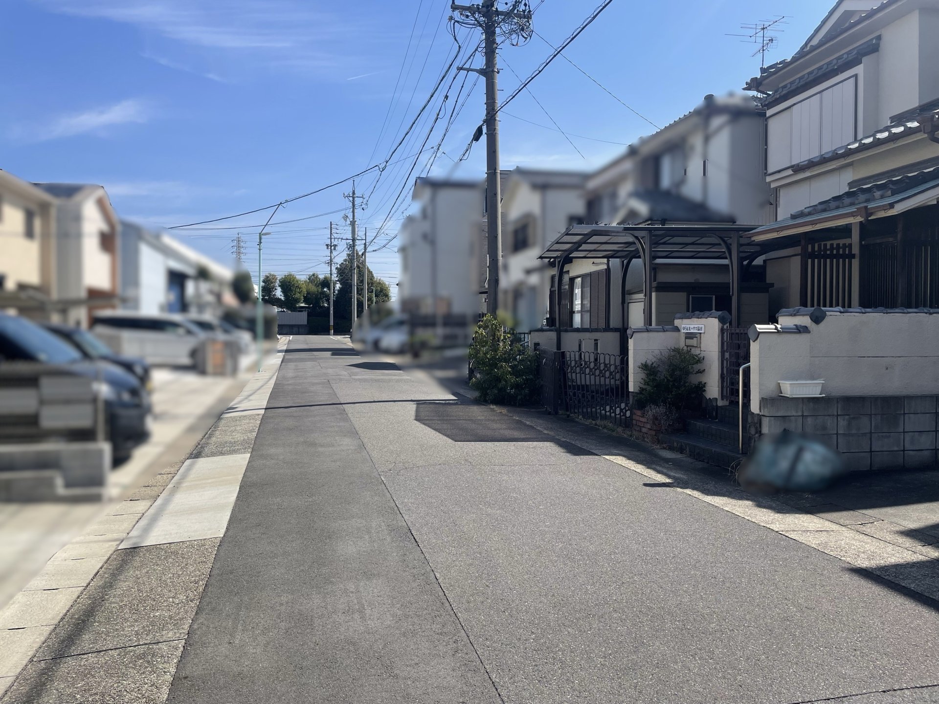 前面道路含む外観