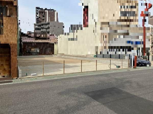 前面道路含む外観