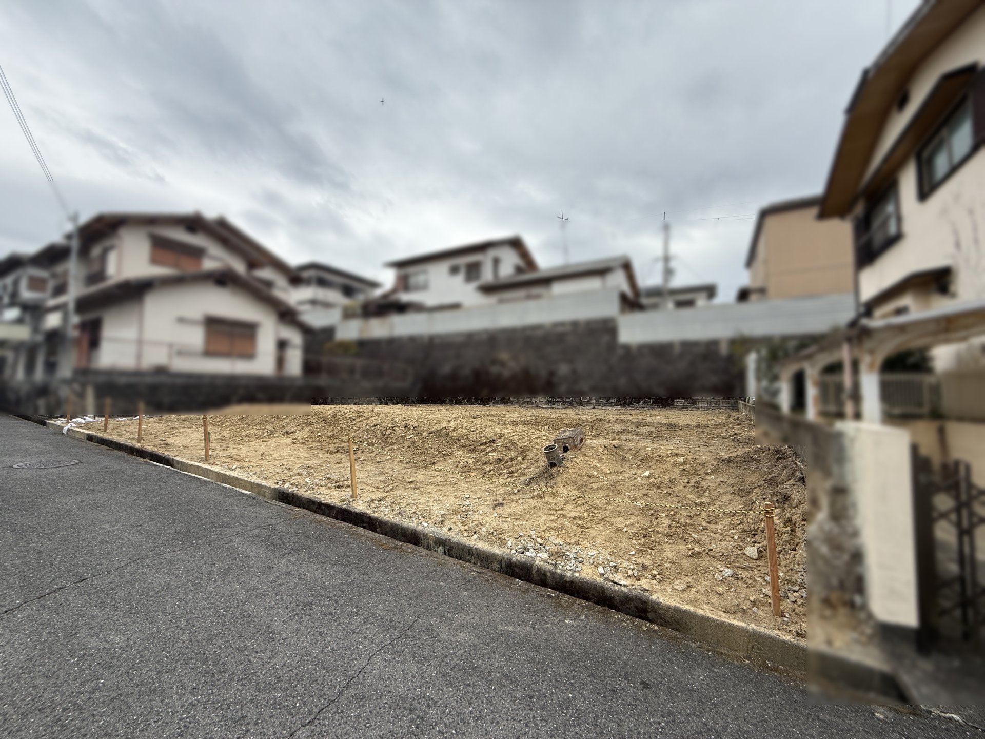 前面道路含む外観