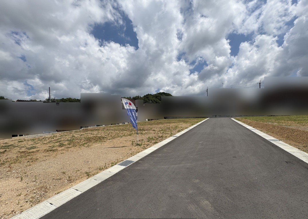 前面道路含む外観