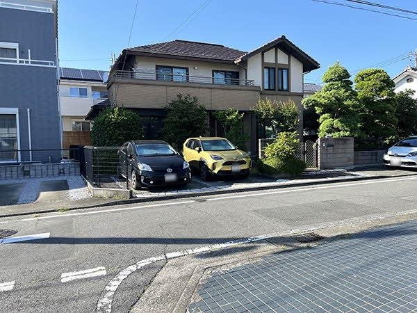 前面道路含む外観